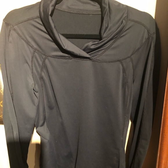 Lululemon long sleeve top - Picture 3 of 3